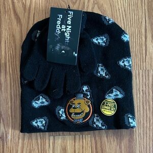 NWT Five Nights At Freddy's Youth Hat & Glove Set